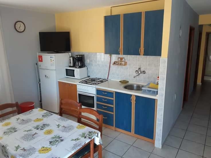 Apartmani Katica Vir Eksteriør billede