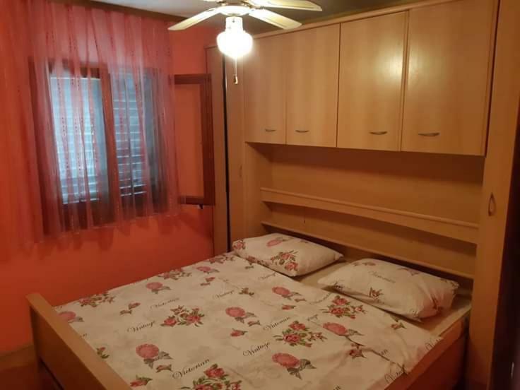 Apartmani Katica Vir Eksteriør billede